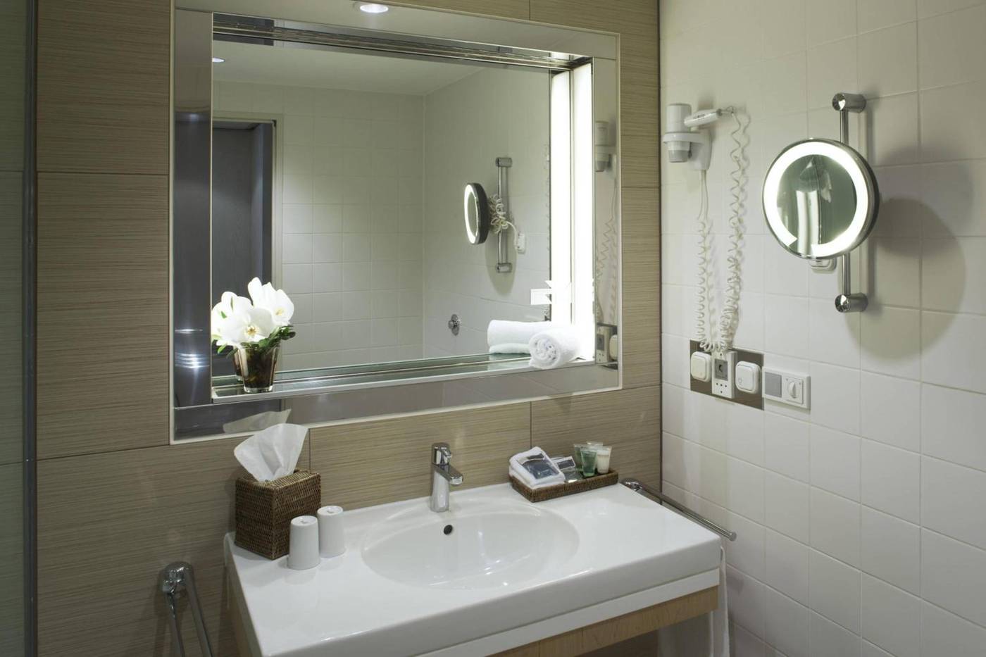 Sheraton-Berlin-Grand-Hotel-Esplanade-General-view-49