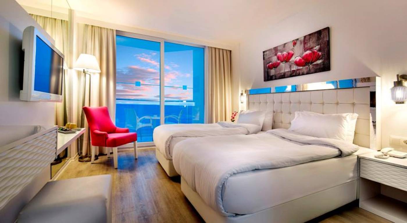 Le Bleu & Hotel Resort