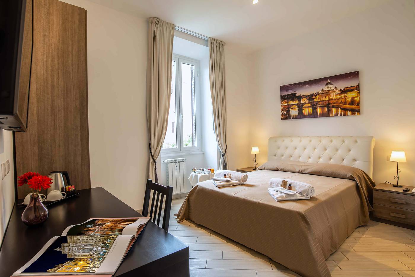 Rome-Central-Rooms-Room-3