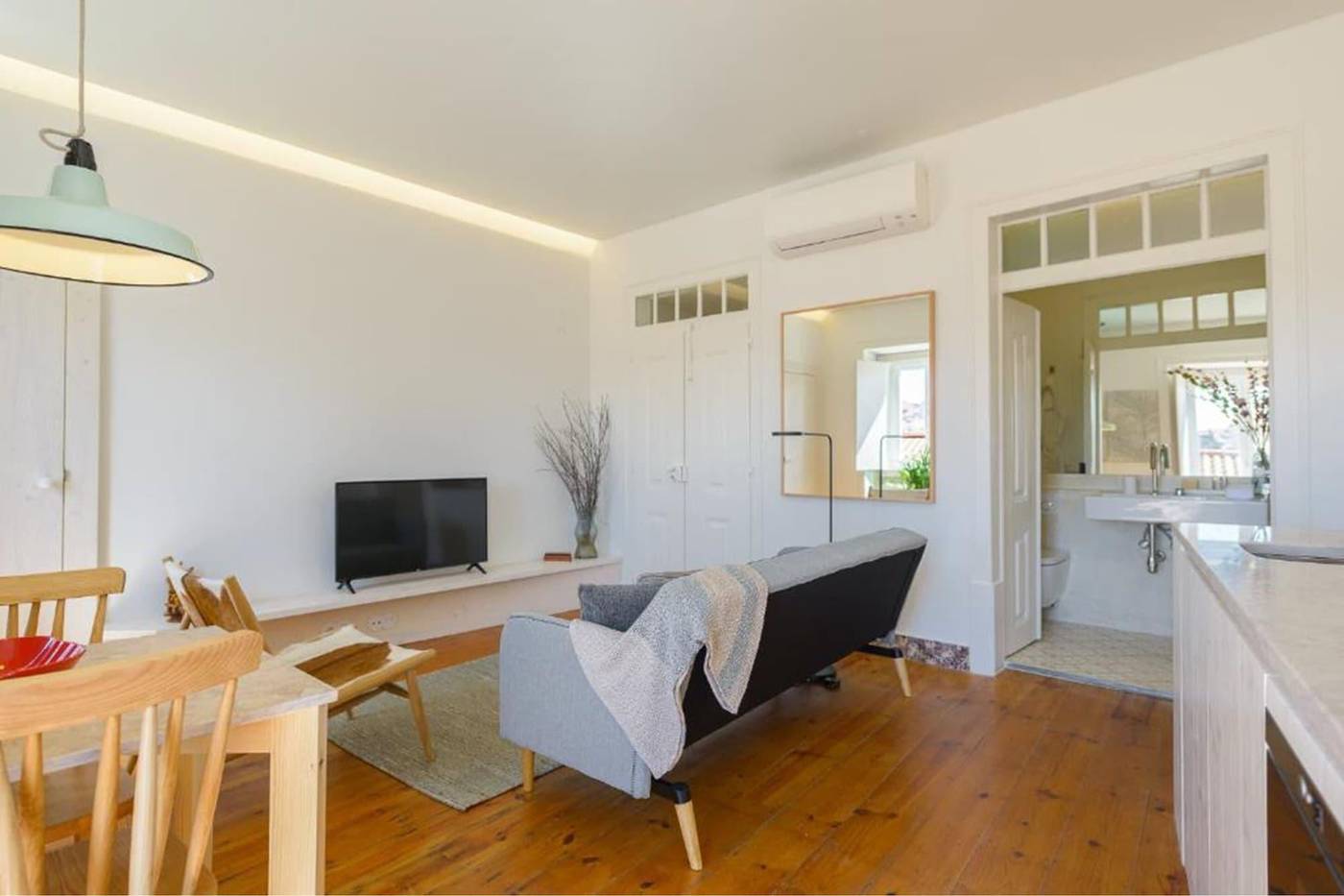 Dona-Graca-Lisbon-Apartments-Room-34