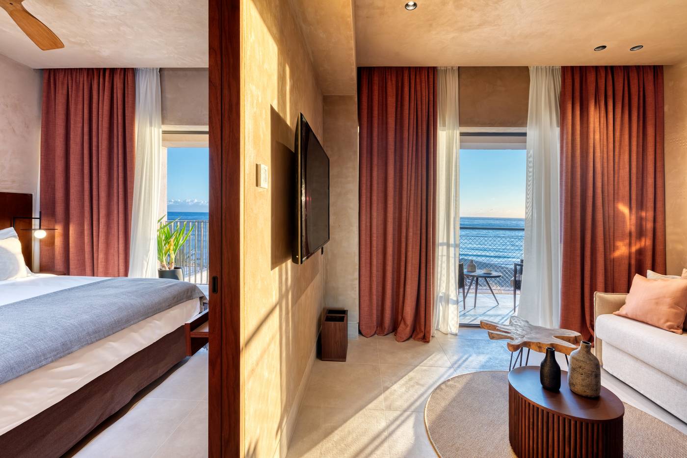 Domes of Corfu, Autograph Collection