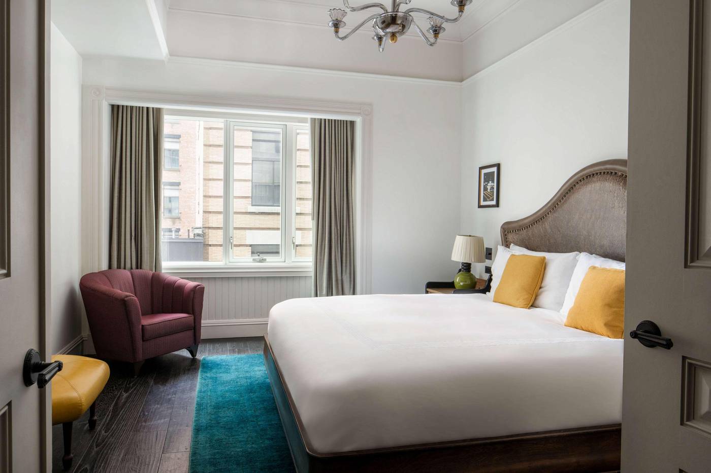 The-Beekman--A-Thompson-Hotel-Room-26