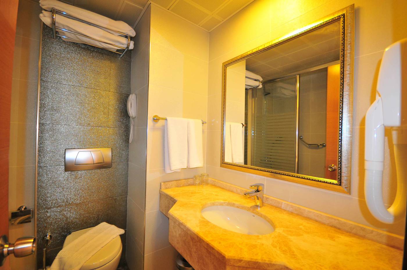 Golden-Rock-Beach-Hotel-Room-14