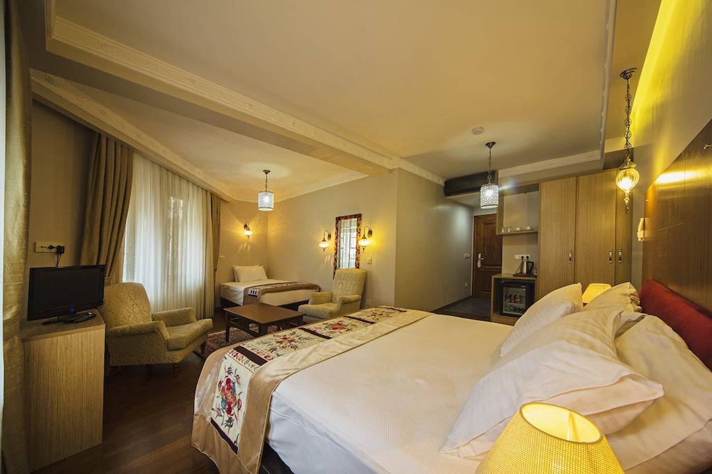 Hippodrome-Special-Room-13