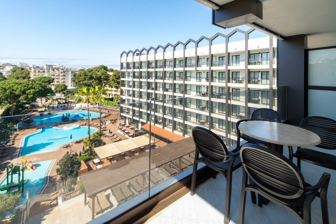 12.06.25 Golden Avenida Family Suites