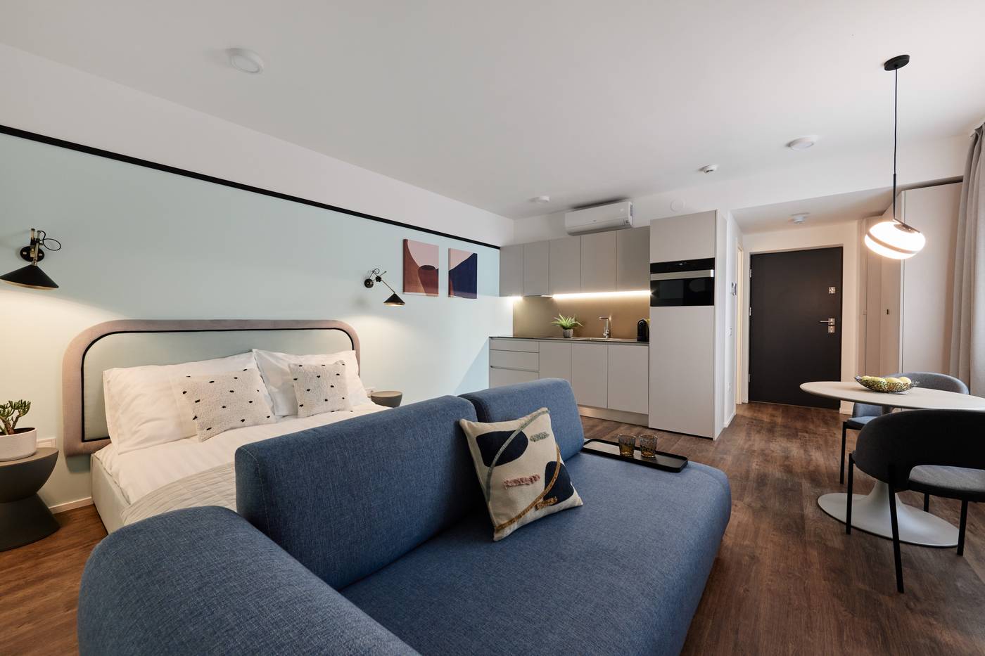 The-Amberlyn-Suite-Hotel-Room-26