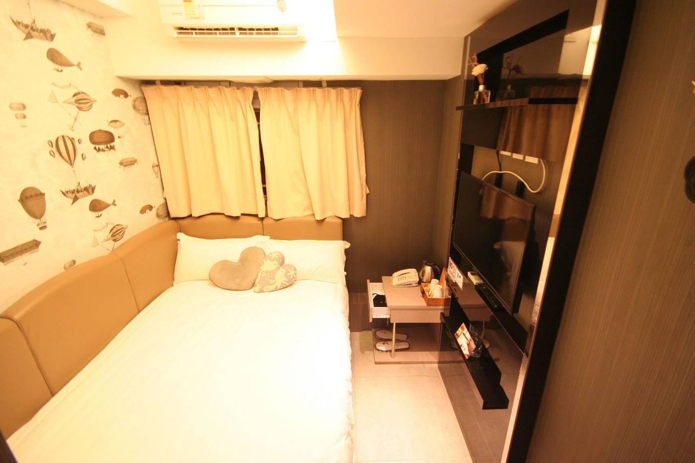 My-Hotel-Room-20