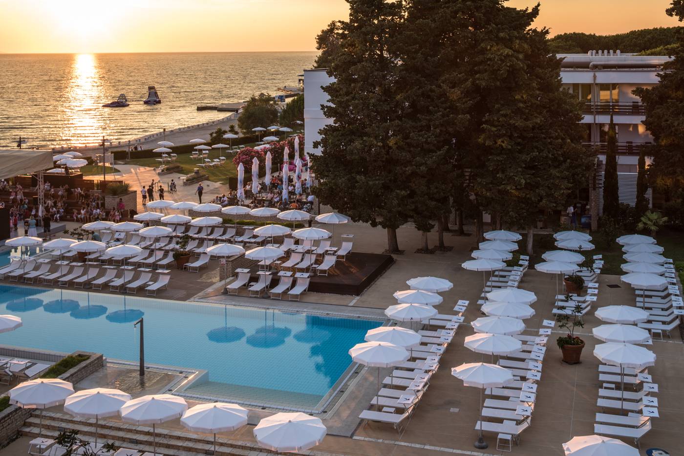 Falkenstener-Funmation-Bork-General-view-9