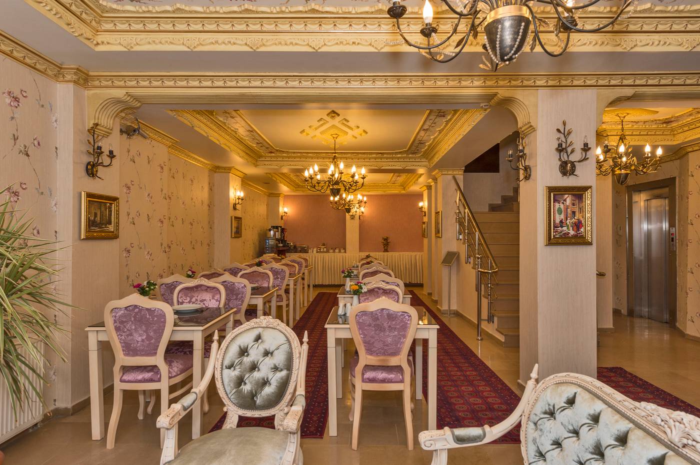 Istanbul-Holiday-Hotel-Restaurant-12