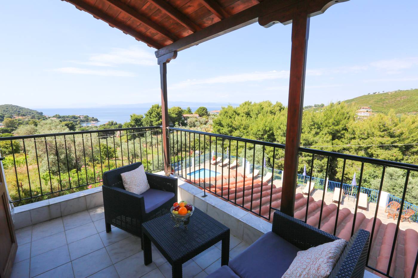 Angelina-Studios-Room-13