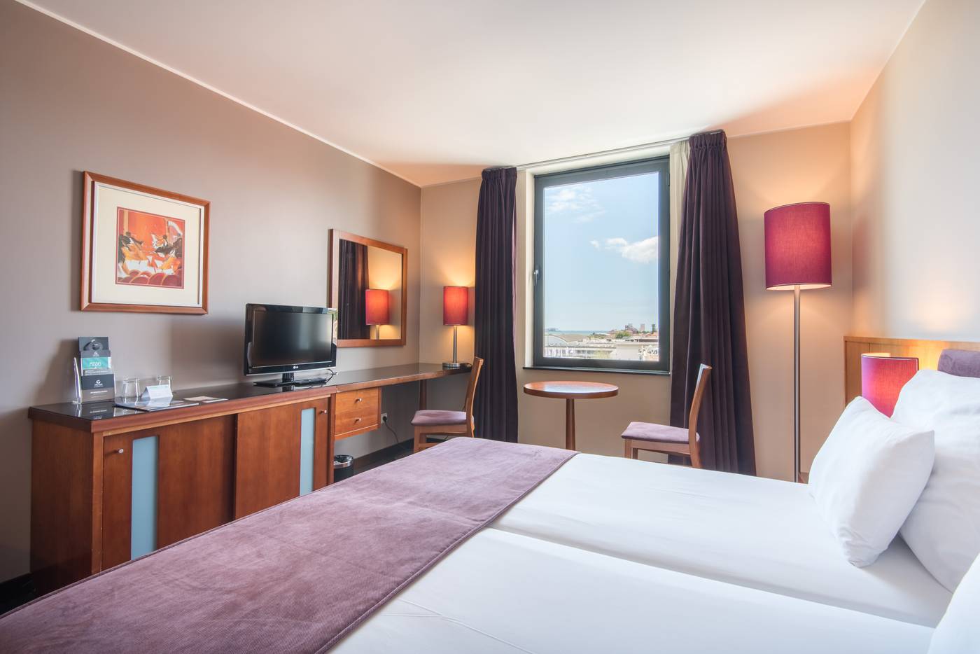 Vila-Gale-Opera-Room-5