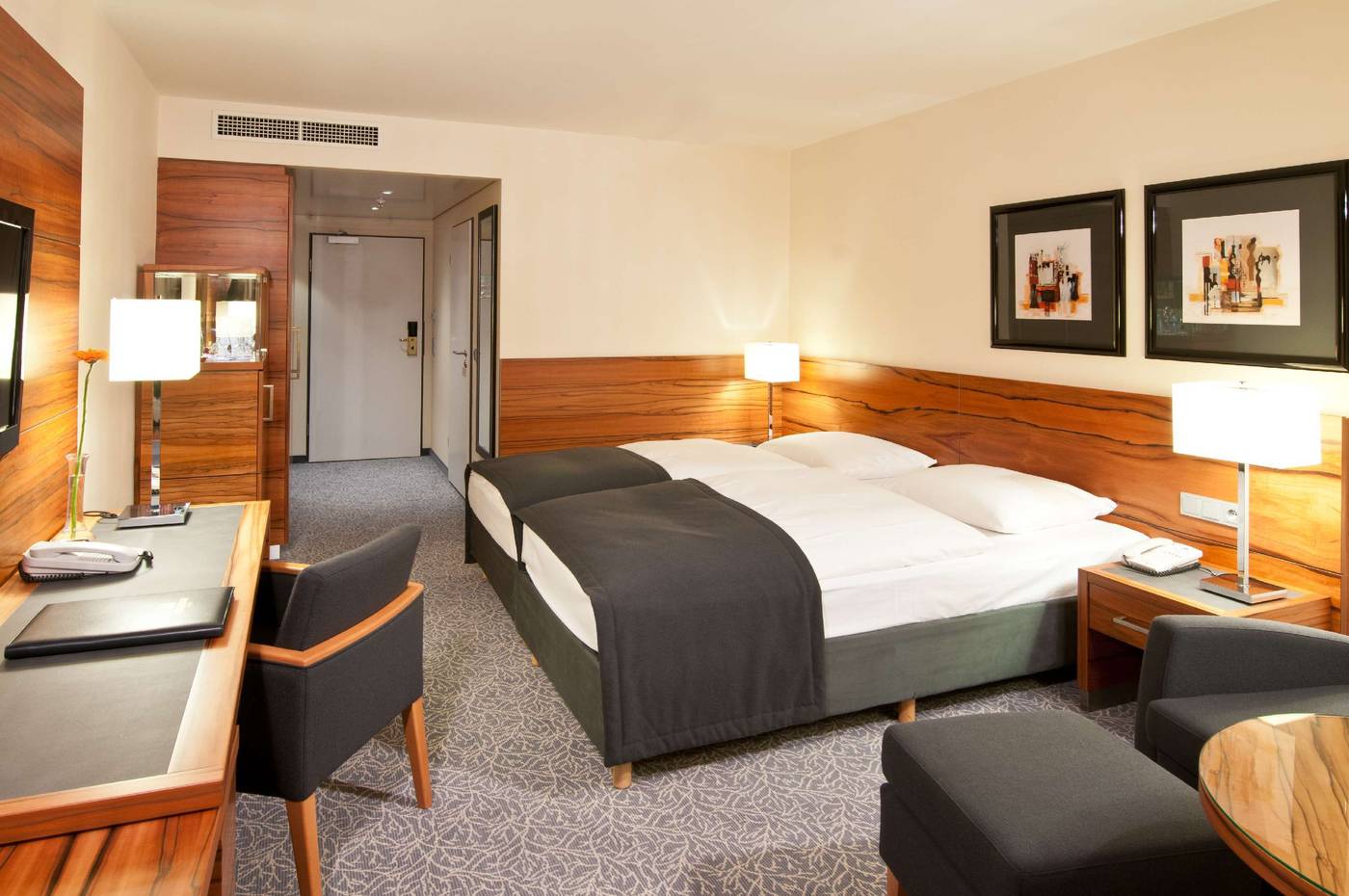 Maritim-Hotel-Munchen-Room-11