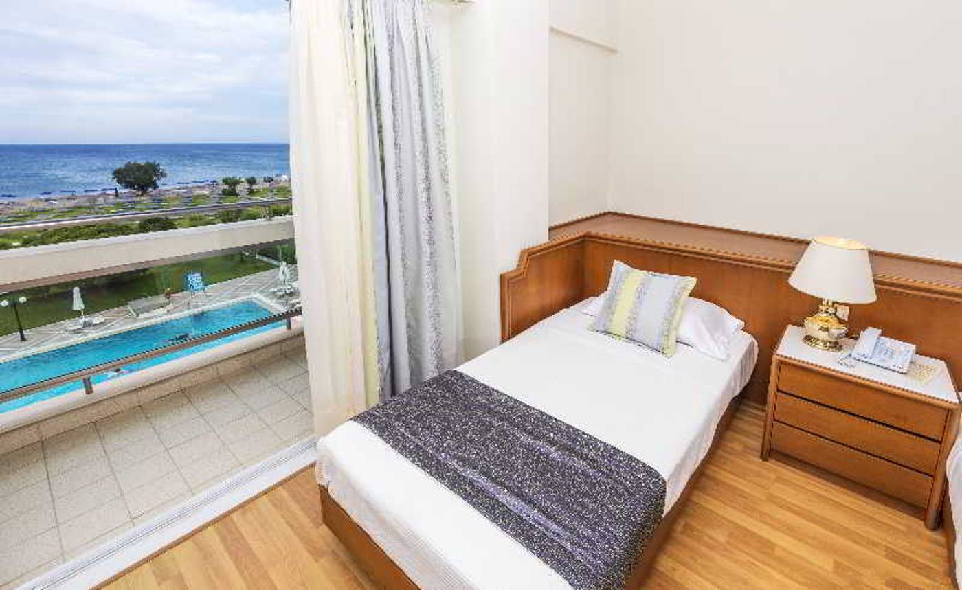 Apollo-Beach-Room-29