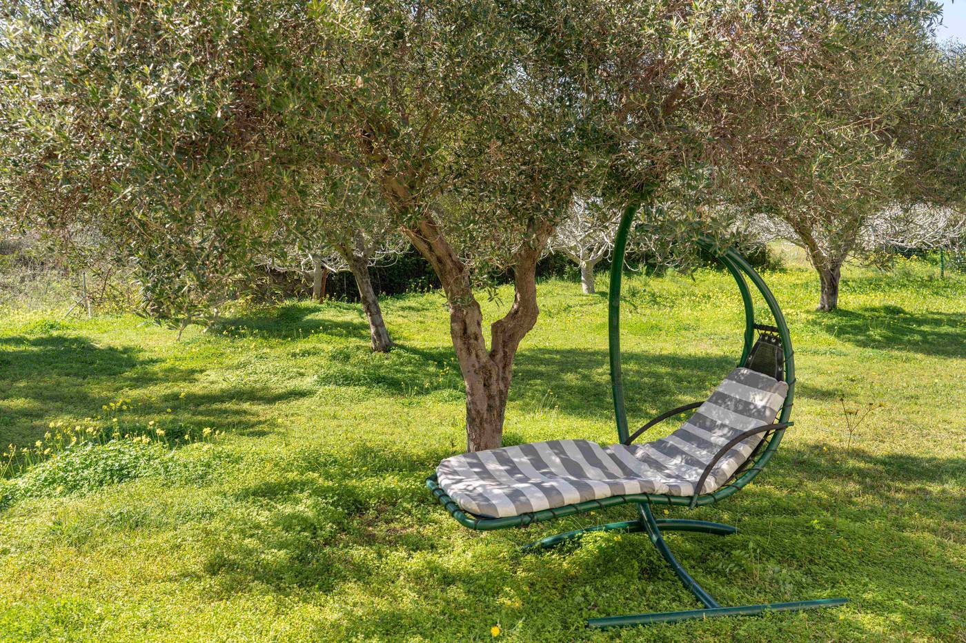 Monambeles-Villas-Room-75