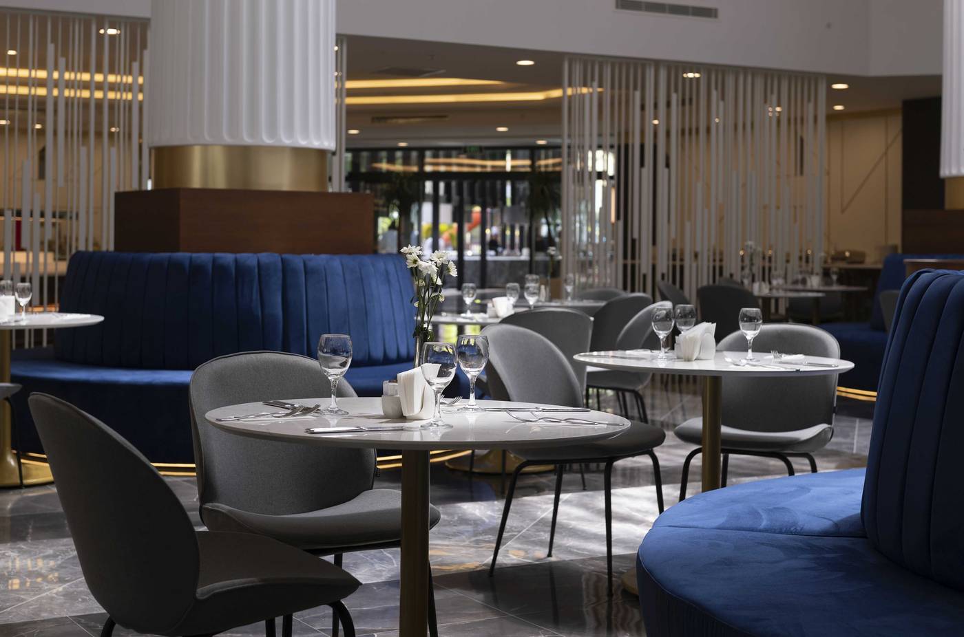 Seven-Seas-Hotel-Blue-Restaurant-70