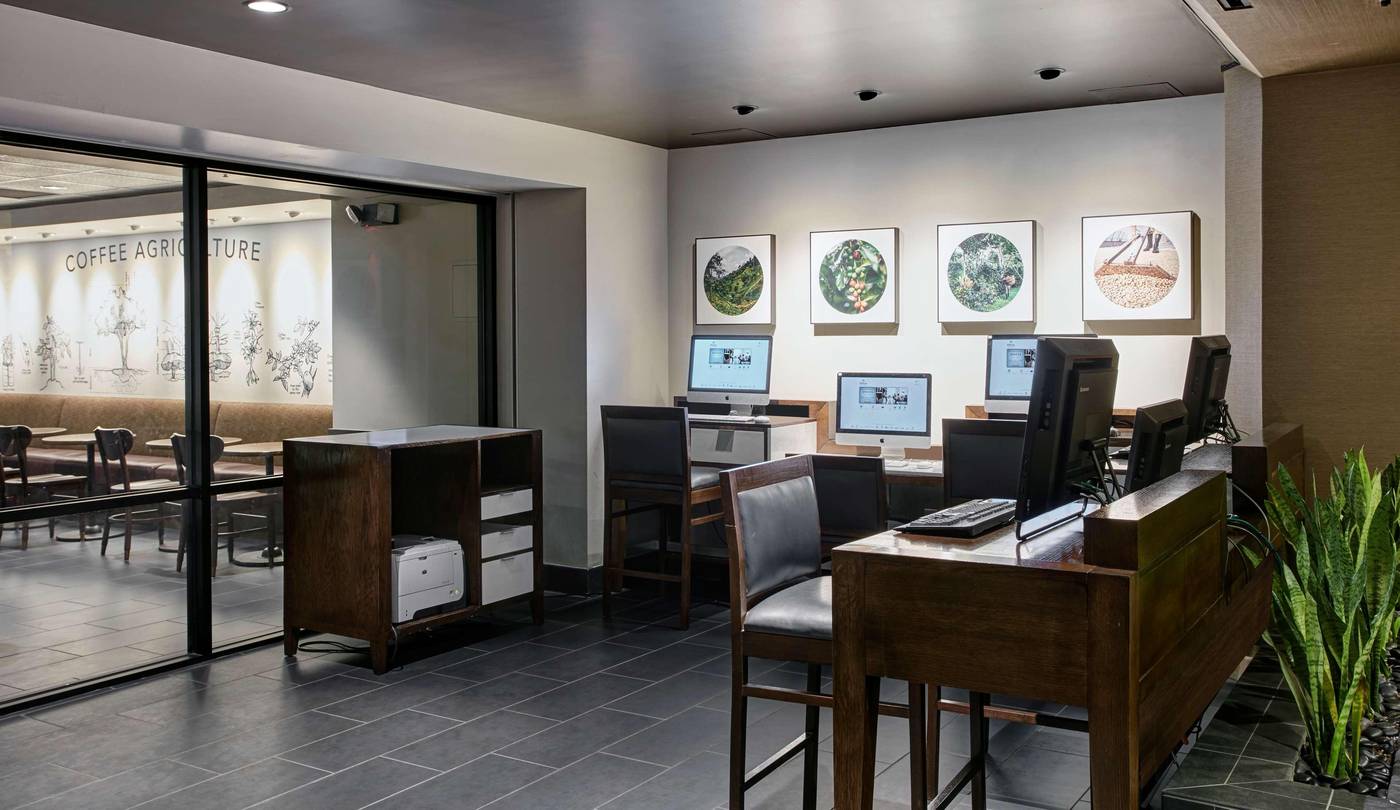 Hilton-Anaheim-Restaurant-23