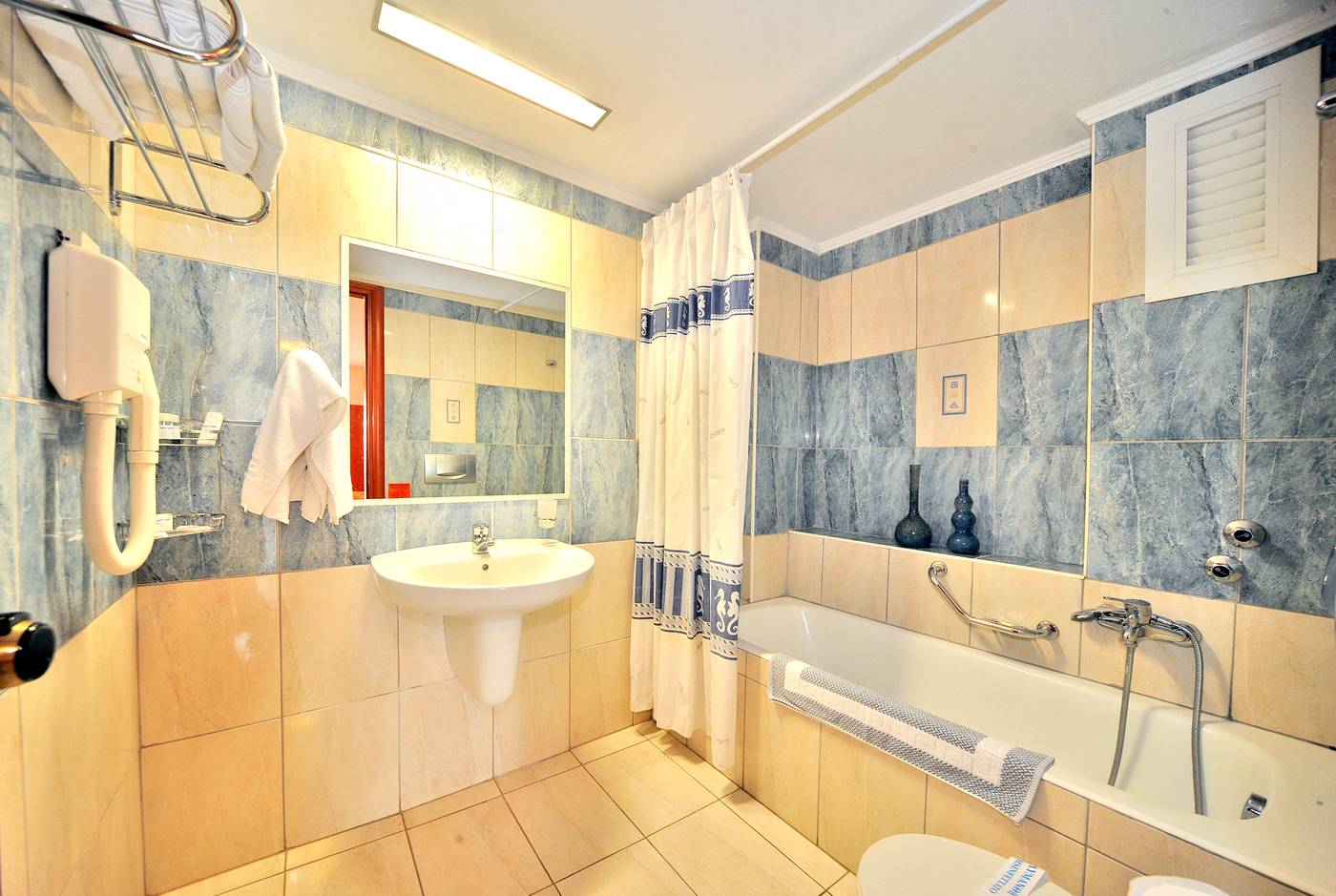 Pelopas-Resort-Room-21