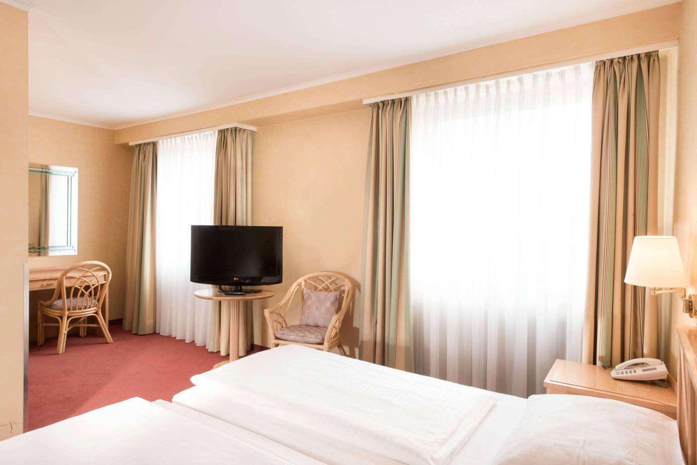 TRYP-by-Wyndham-Koeln-City-Centre-Room-11