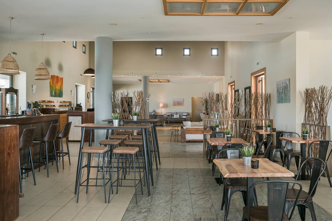 Astra-Village-Bar-45