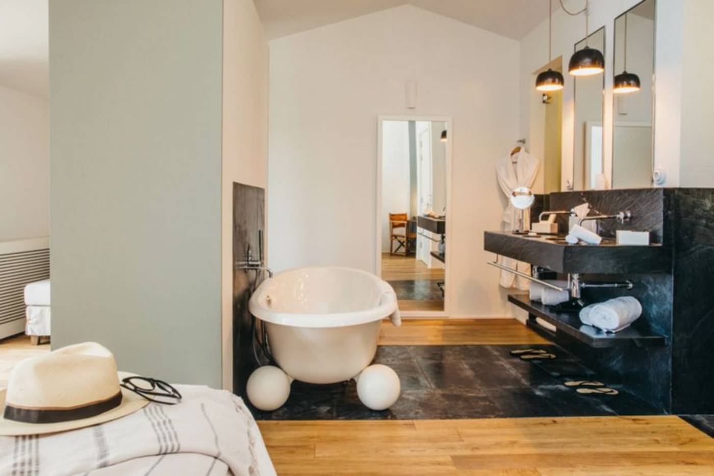 Can-Faustino-Room-47