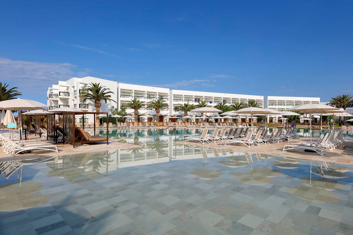 Grand-Palladium-Palace-Ibiza-Resort---Spa-Pool-6