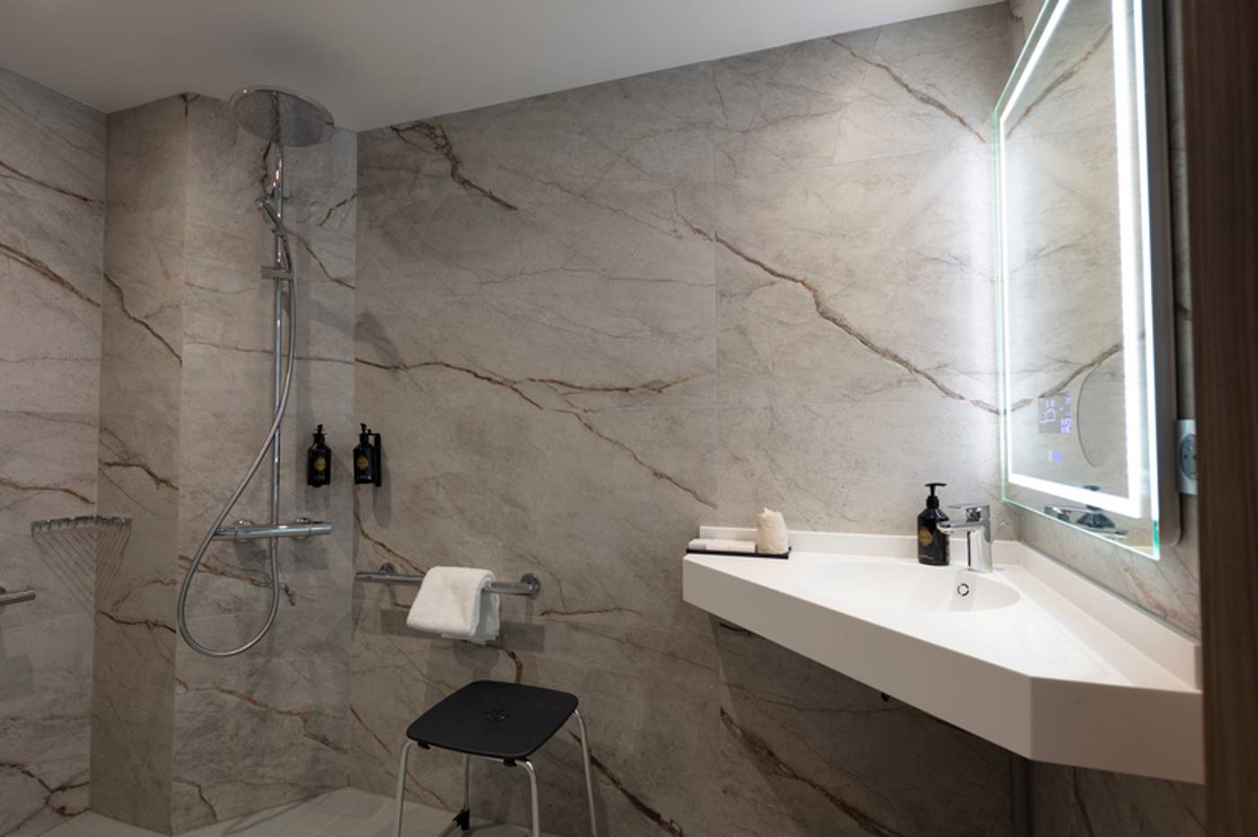 Ki-Space-Hotel---Spa-near-Disneyland-Paris-Room-57