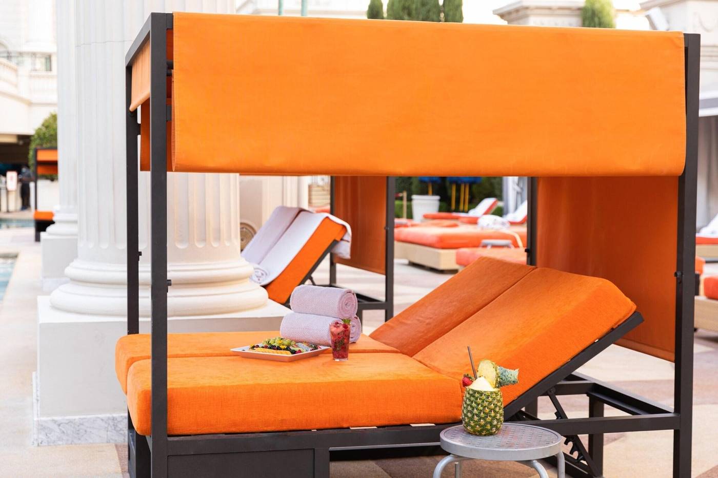 Caesars-Palace-Pool-123