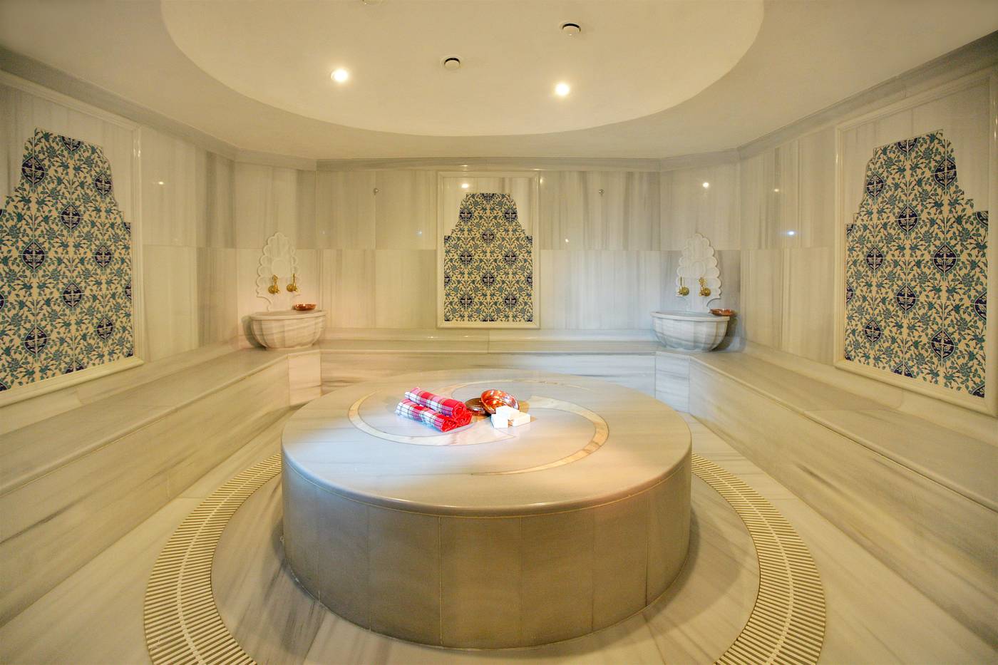 Holiday-Inn-Istanbul-Old-City-Sports-and-Entertainment-44