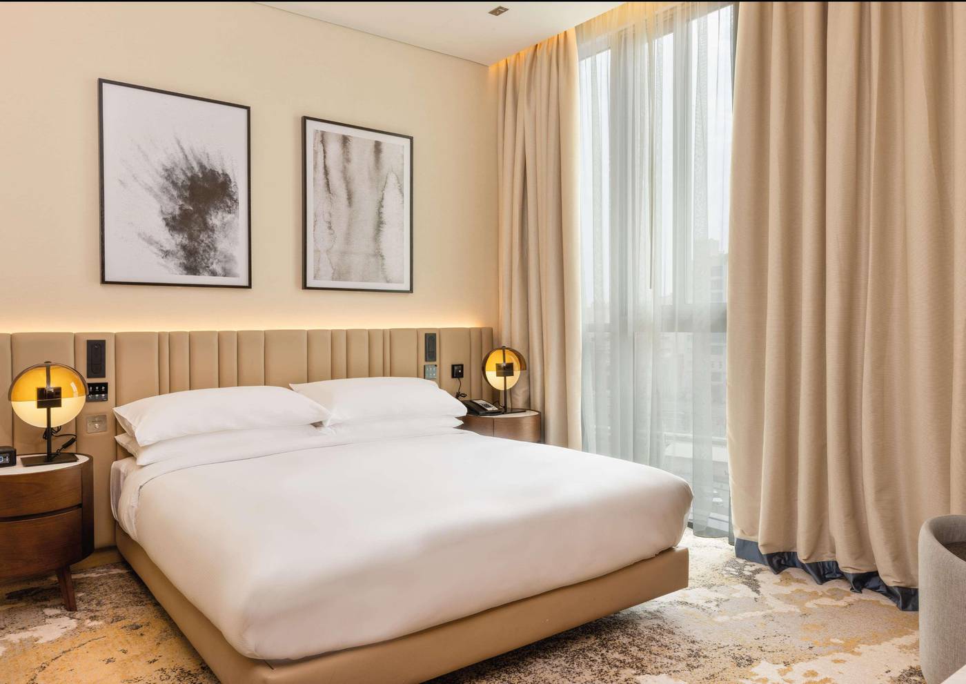 Embassy-Suites-By-Hilton-Doha-Old-Town-Room-12