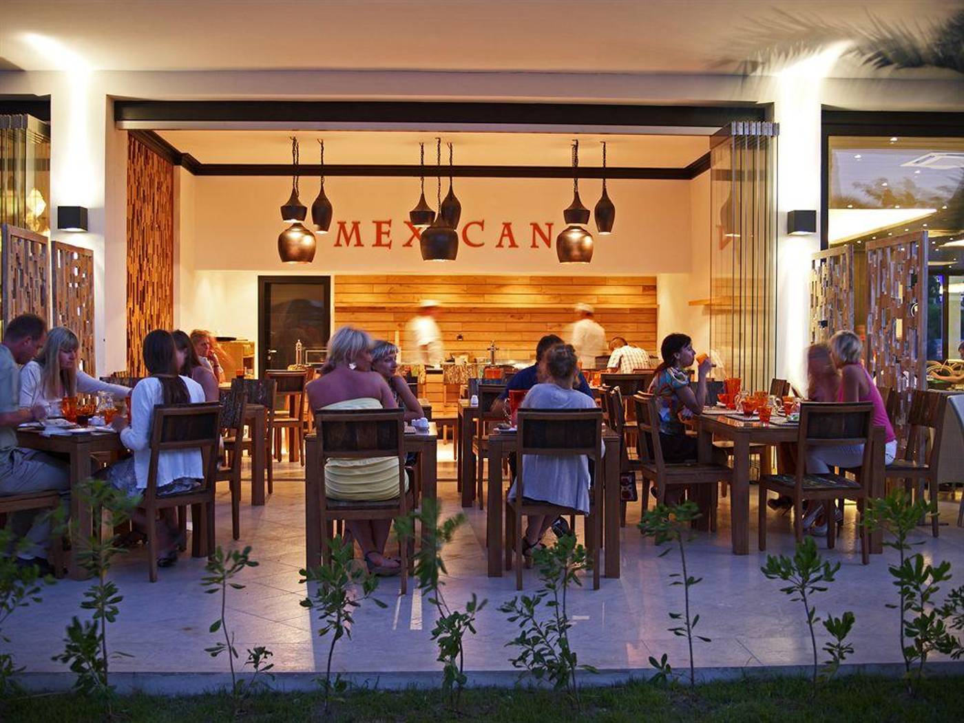 Mitsis-Faliraki-Restaurant-16