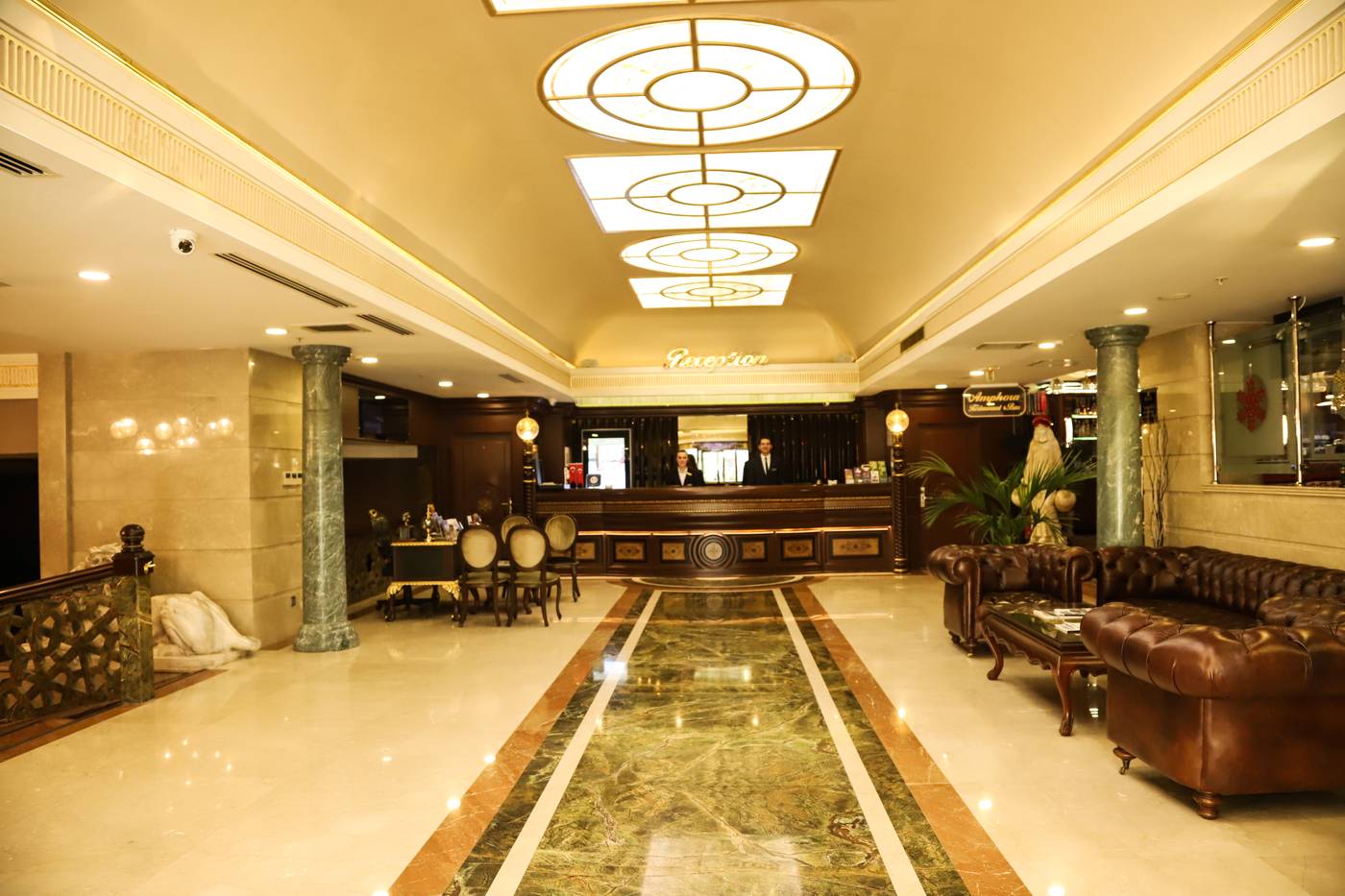 Hurry-Inn-Merter-Lobby-5