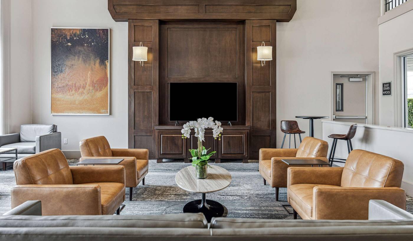 Best Western Plus Downtown Inn & Suites-United States-Houston-Lobby-7