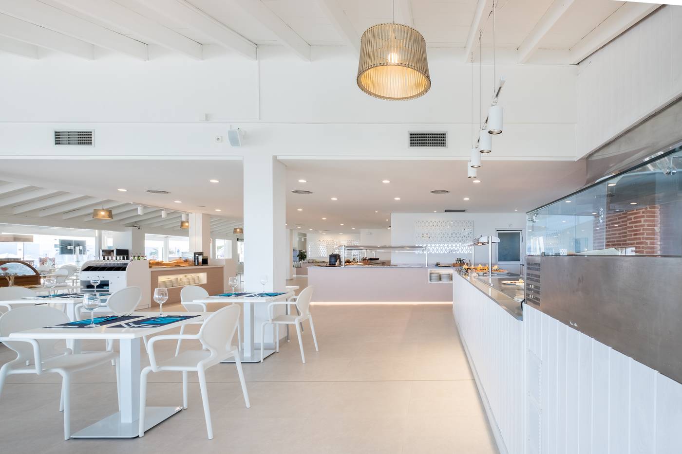 Carema-Beach-Menorca-Restaurant-29