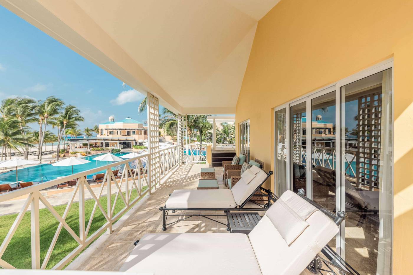 Royal-Hideaway-Playacar-All-Inclusive-Room-18