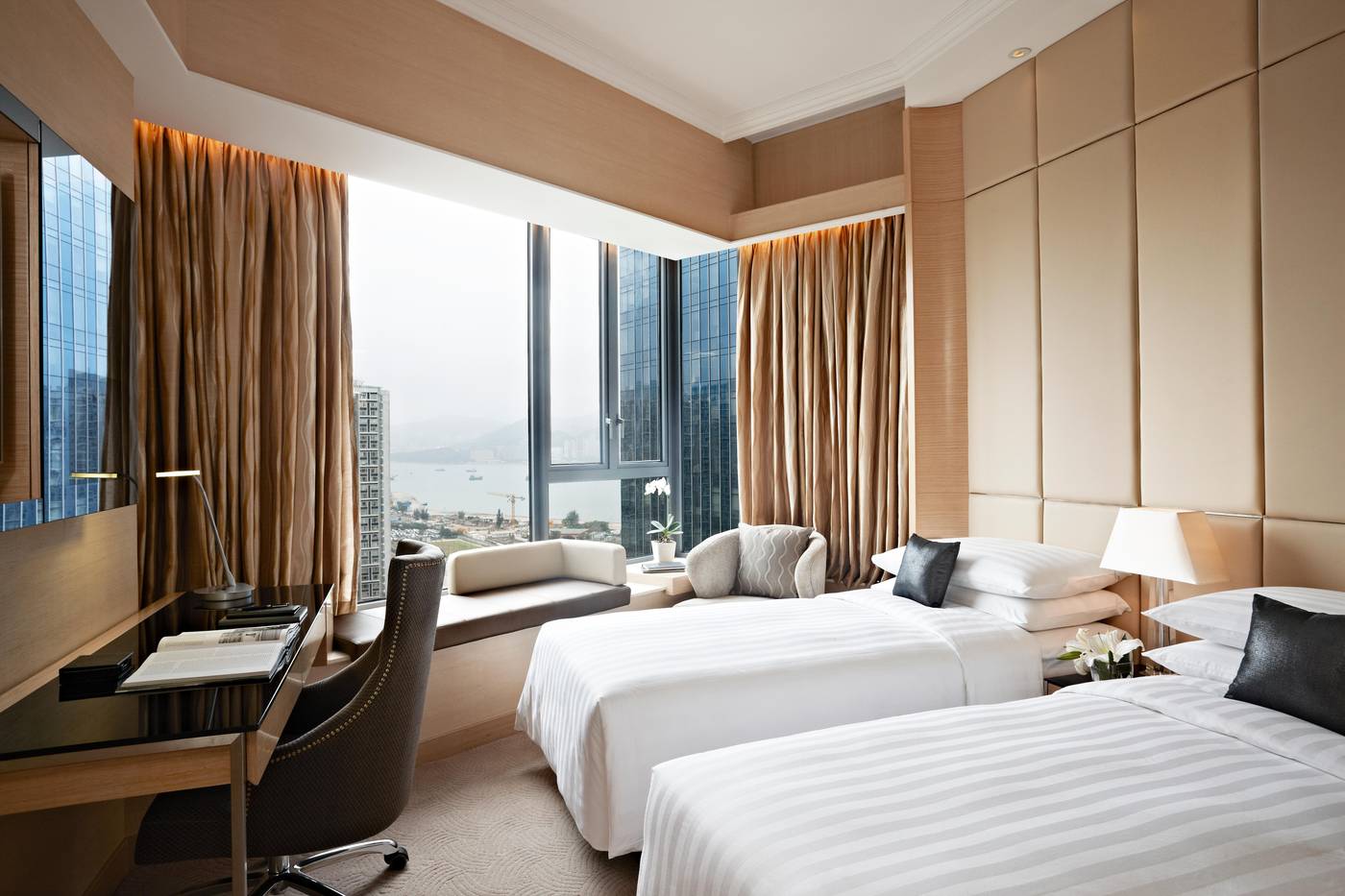 Dorsett-Kwun-Tong-Room-9