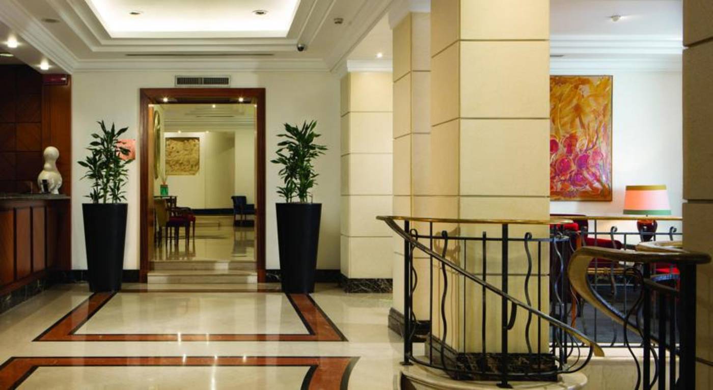 Hotel-Dei-Mellini-Lobby-15