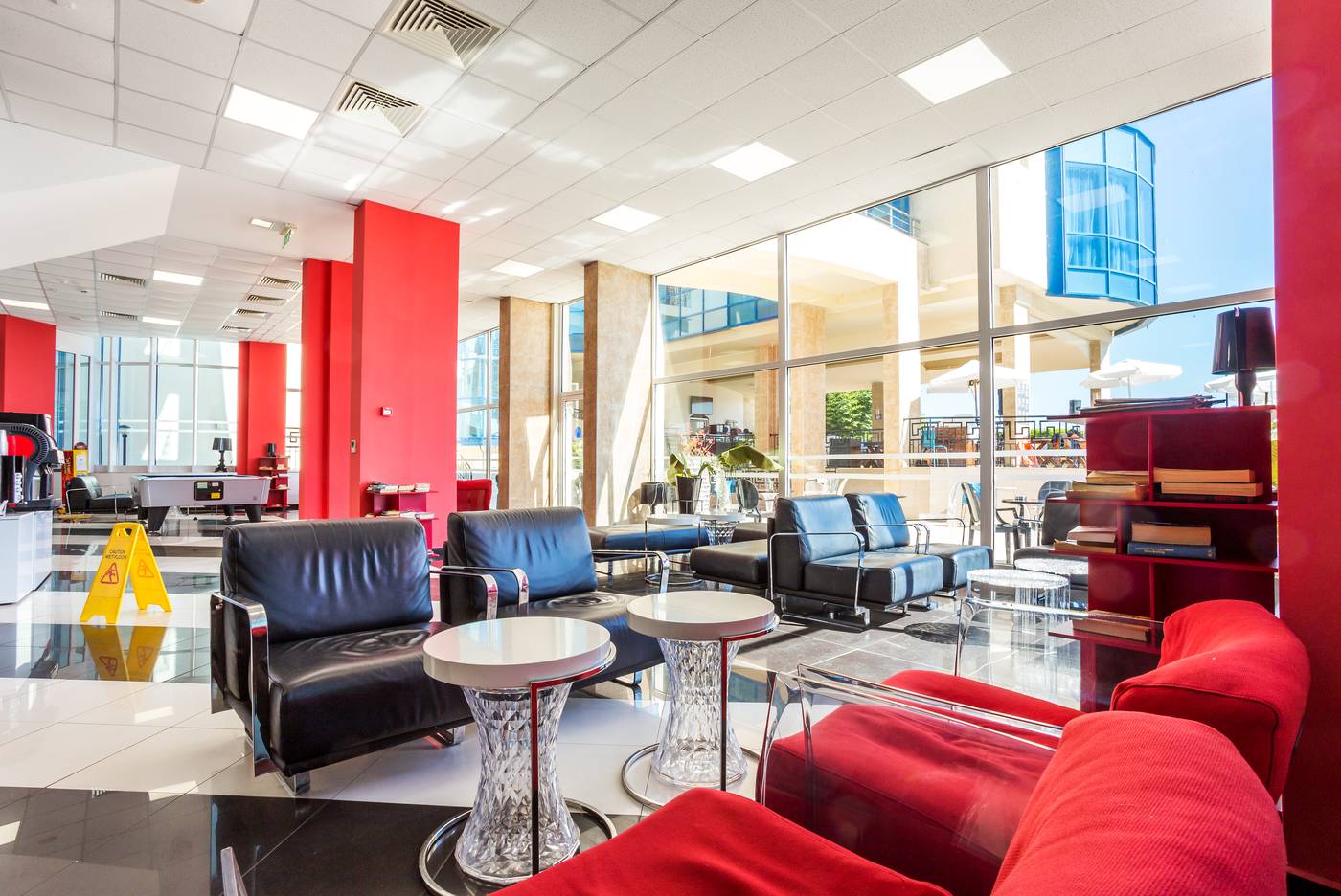 Blue-Pearl-Hotel-Lobby-50