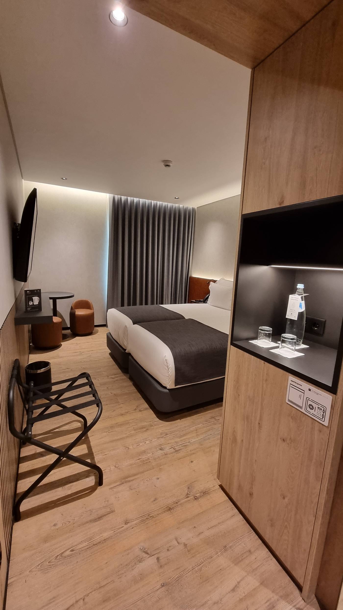 Principe-Avila-Room-37