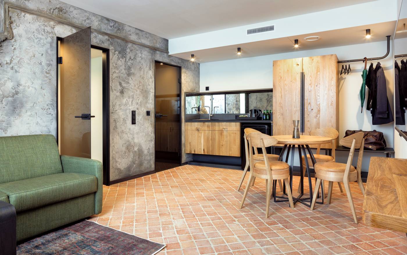 Nomadic-Urban-Premium-Suites-Room-51