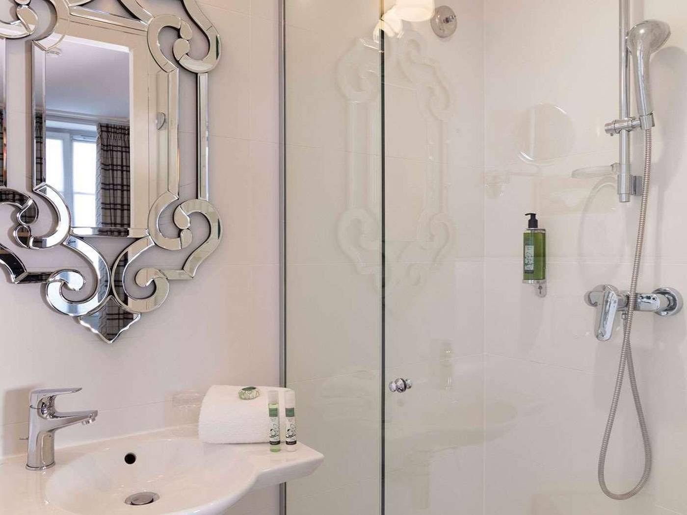 Hotel-Sleeping-Belle-Room-44