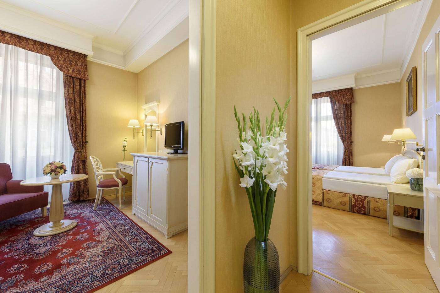 Danubius-Hotel-Astoria-City-Center-Room-9