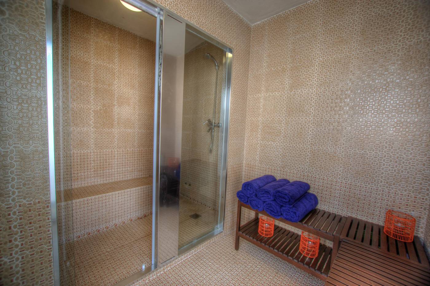 La-Joyita-De-Tarifa-Sports-and-Entertainment-18