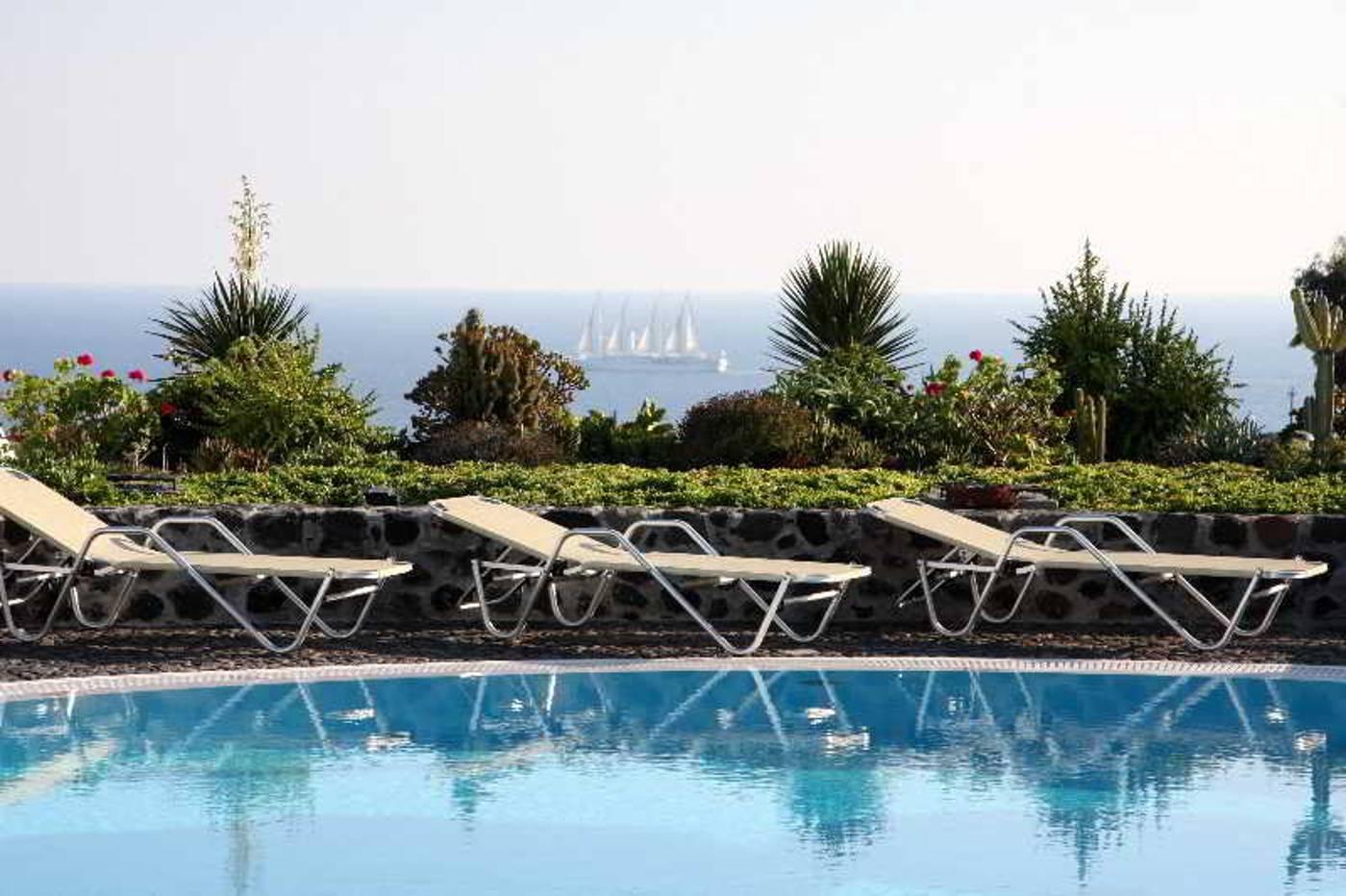 Kalimera-Hotel-Pool-10