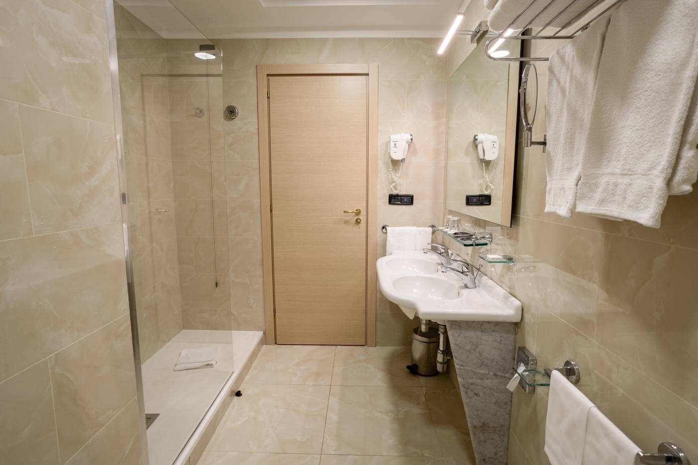 Grand-Hotel-Tiberio-Room-48