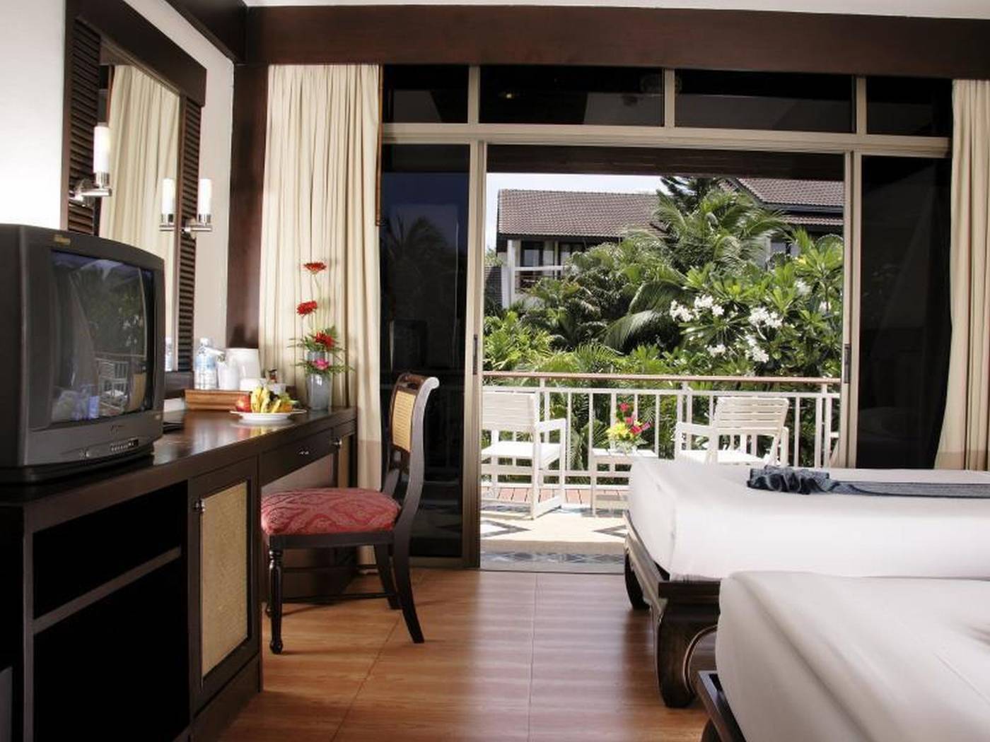Thara-Patong-Beach-Resort-Room-42