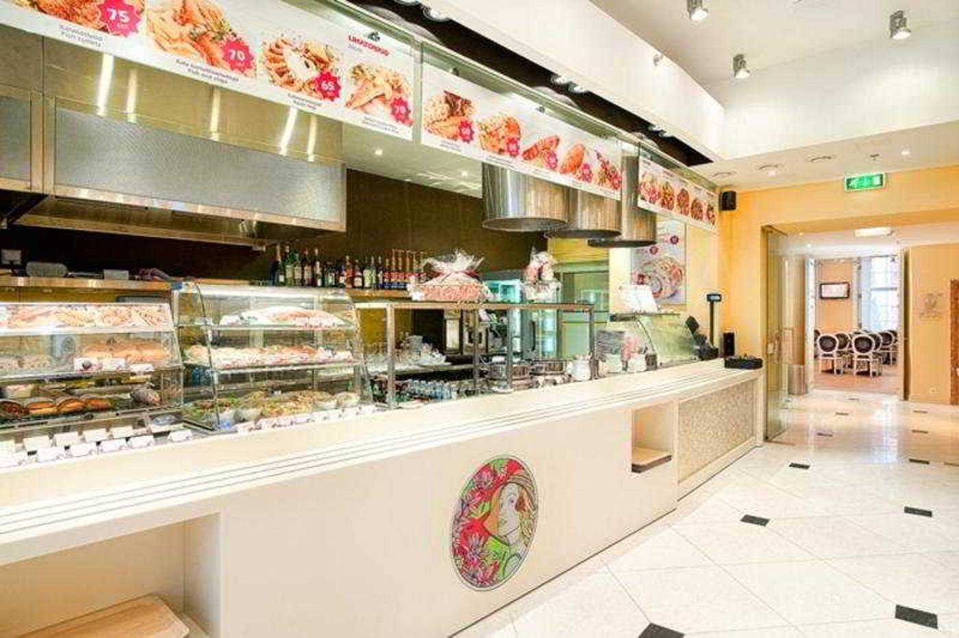 Meriton-Old-Town-Garden-Restaurant-45