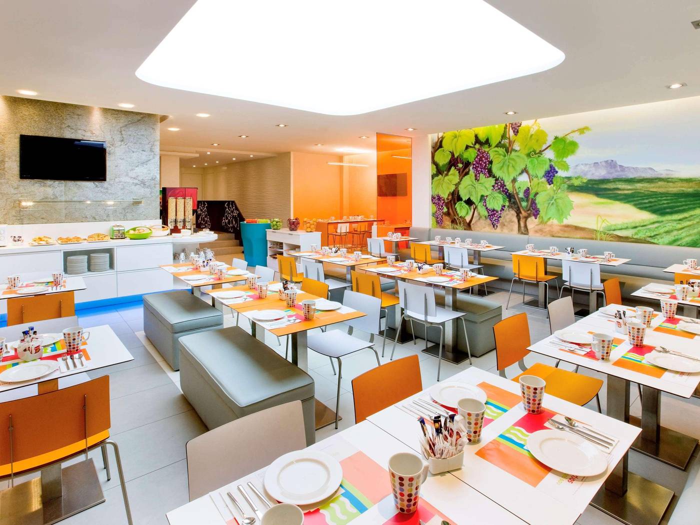 Ibis-Styles-Madrid-Prado-Restaurant-49