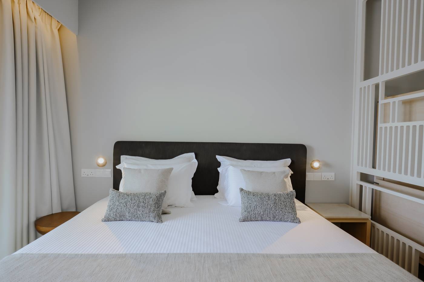 Golden-Coast-Room-36