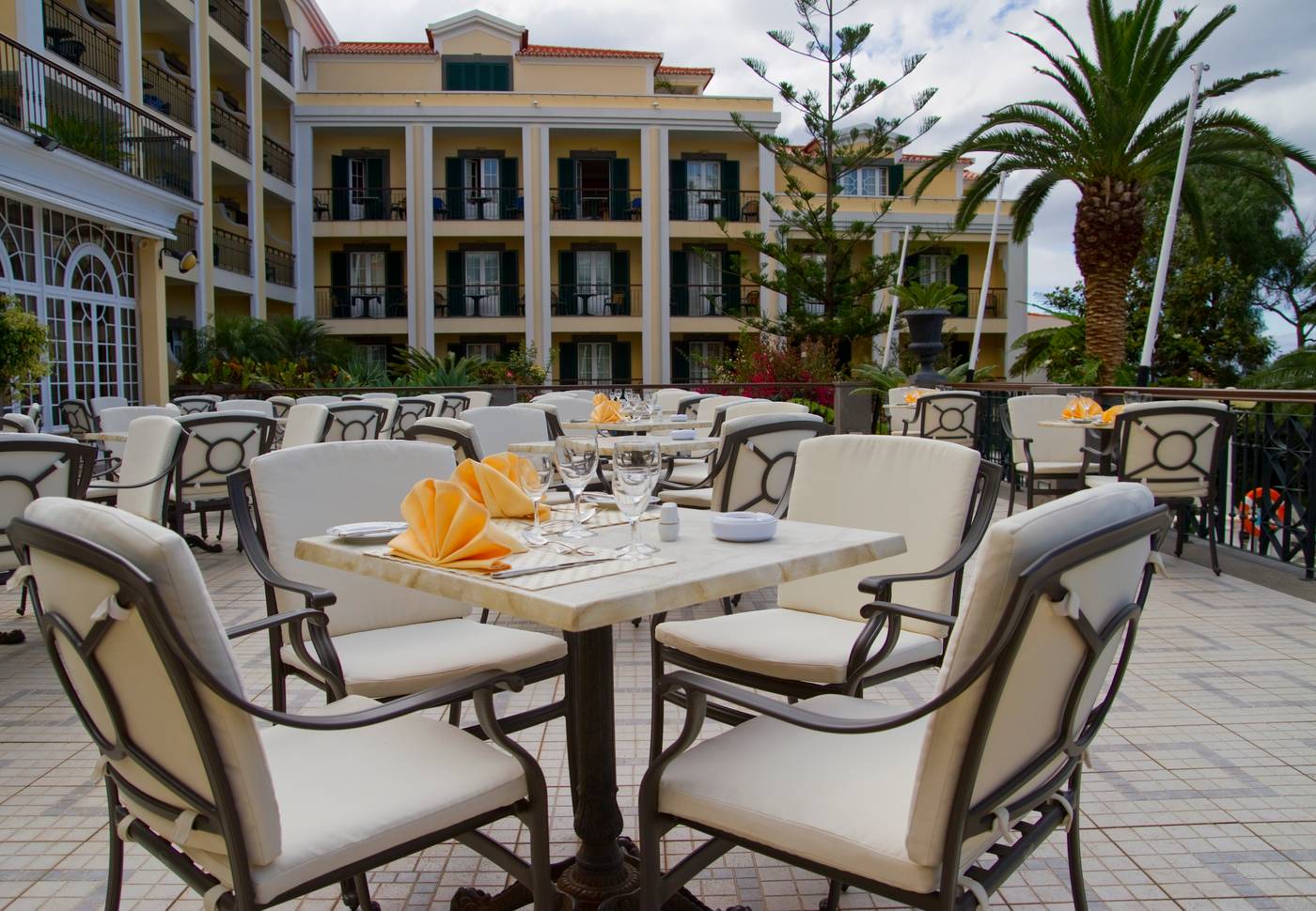 Quinta-Bela-Sao-Tiago-Terrace-25