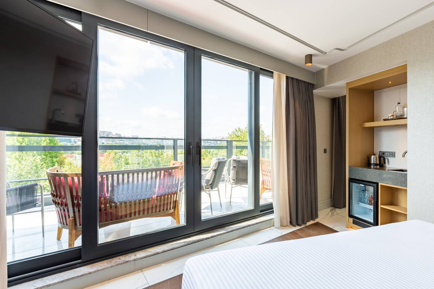 Stayso-The-House-Hotel-Room-43